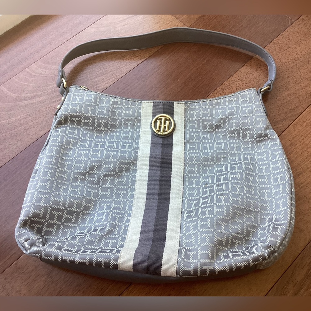Tommy Hilfiger Gray and White Patterned Shoulder Bag